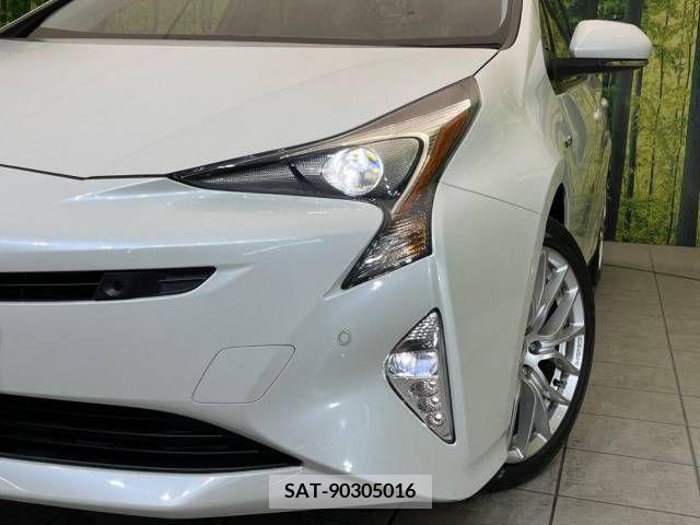 Toyota PRIUS 2017-08 322304-12