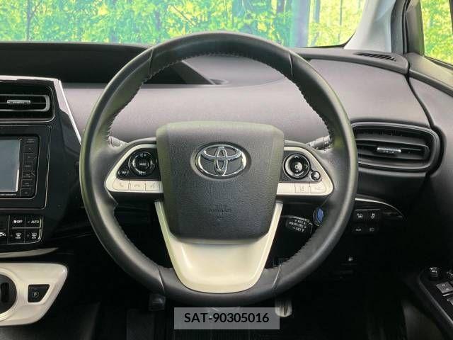 Toyota PRIUS 2017-08 322304-11