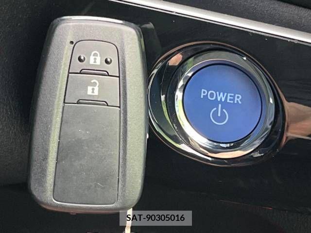 Toyota PRIUS 2017-08 322304-6