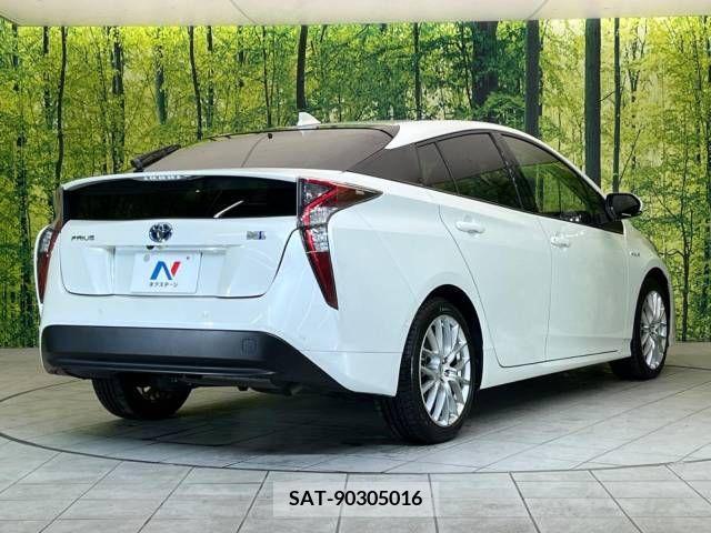 Toyota PRIUS 2017-08 322304-16