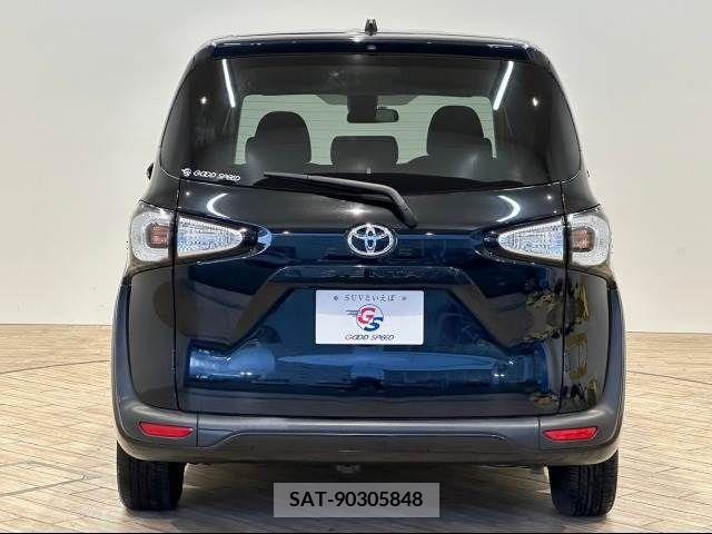 Toyota SIENTA 2017-06 222118-13