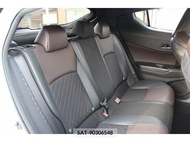 Toyota C-HR 2017-03 239766-16