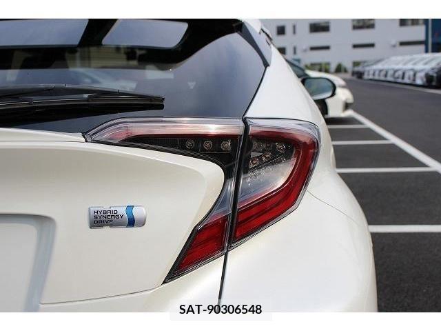 Toyota C-HR 2017-03 239766-12