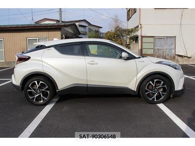Toyota C-HR 2017-03 239766-8