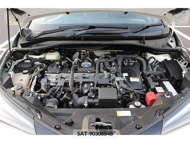Toyota C-HR 2017-03 239766-19