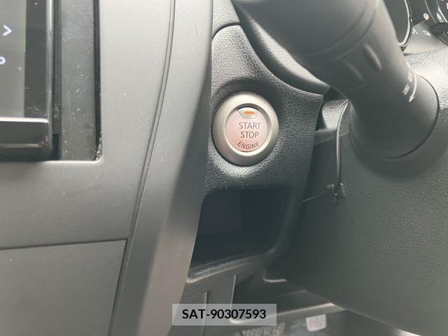 Nissan NOTE 2020-04 381669-25