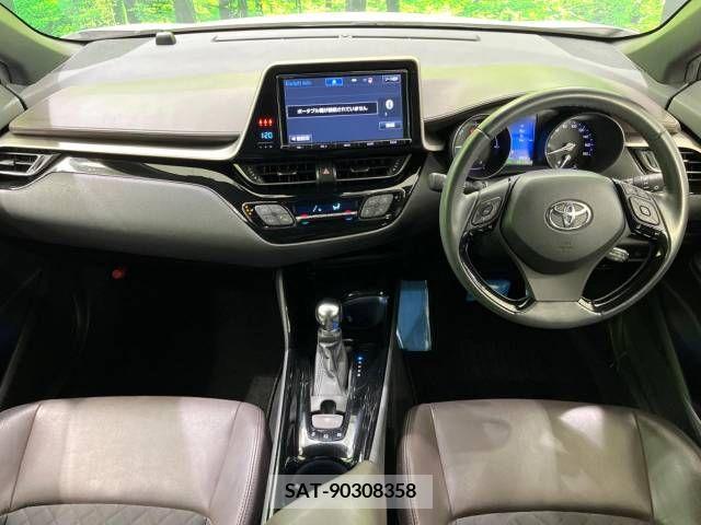 Toyota C-HR 2017-06 217308-1