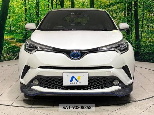 Toyota C-HR 2017-06 217308-14