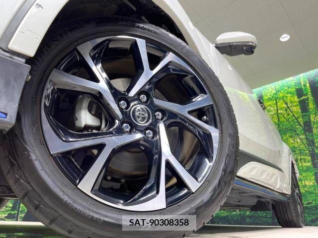 Toyota C-HR 2017-06 217308-13