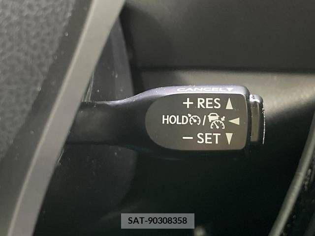 Toyota C-HR 2017-06 217308-5