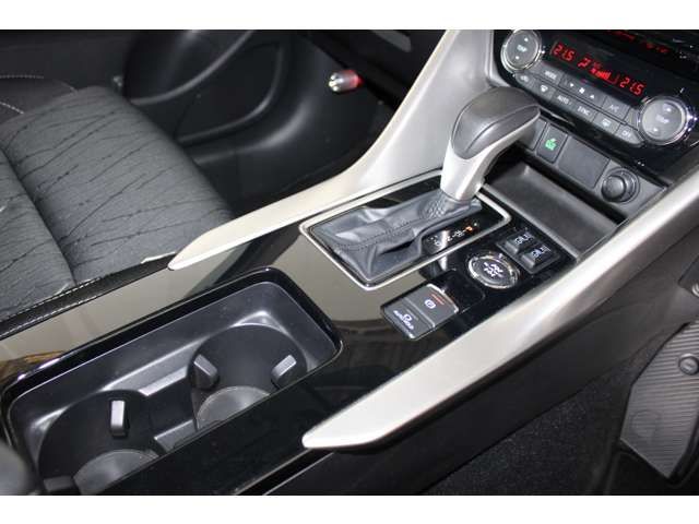 Mitsubishi ECLIPSE CROSS 2019-06 4152-10