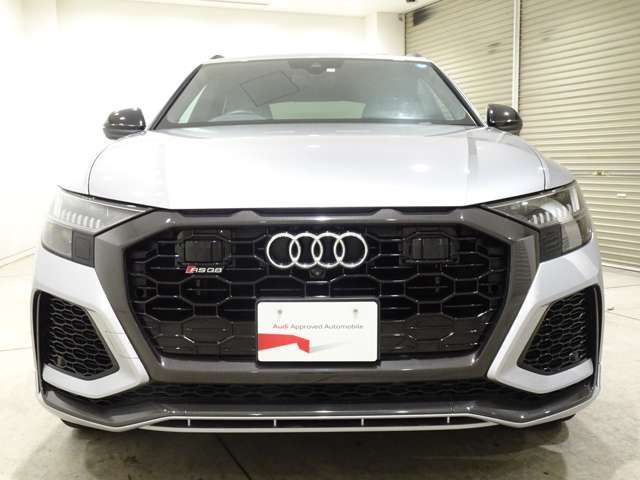 Audi RS Q8 2021-02 22040-2