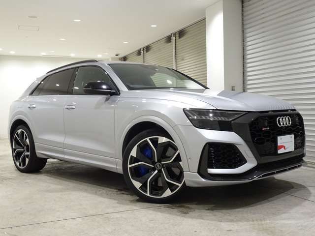 Audi RS Q8 2021-02 22040-4