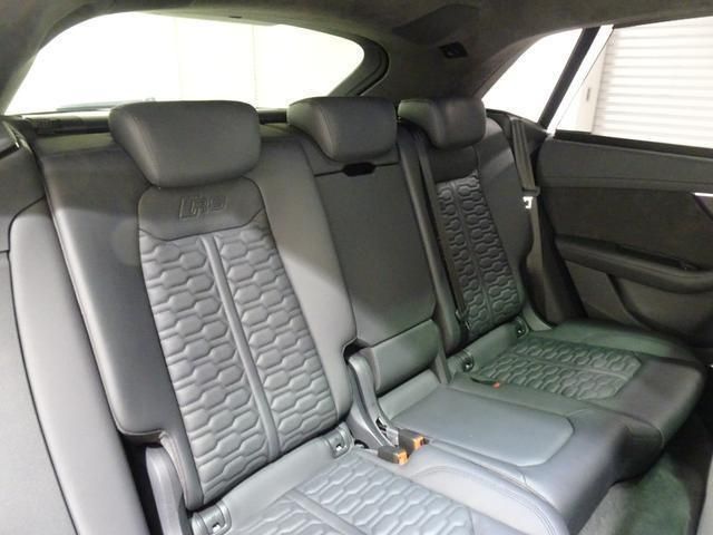 Audi RS Q8 2021-02 22040-17