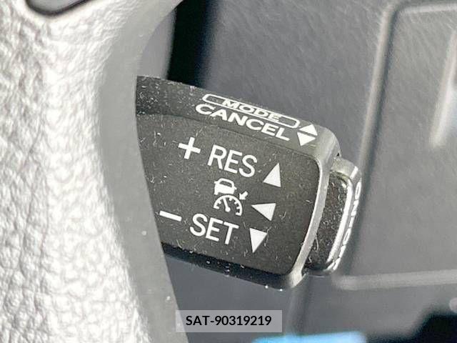 Toyota VELLFIRE 2017-10 369693-6