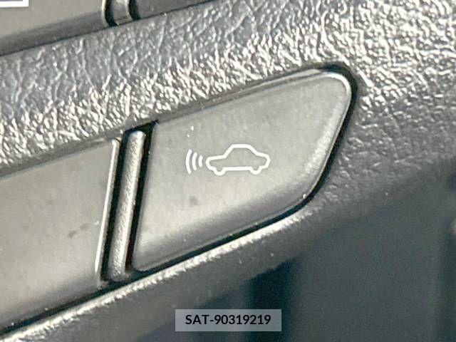Toyota VELLFIRE 2017-10 369693-3