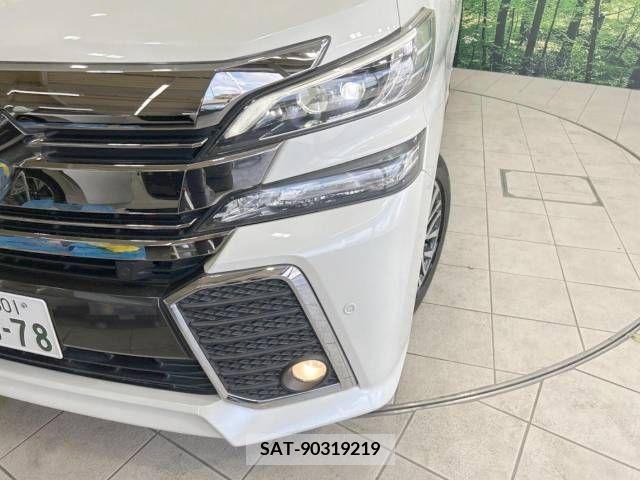 Toyota VELLFIRE 2017-10 369693-13