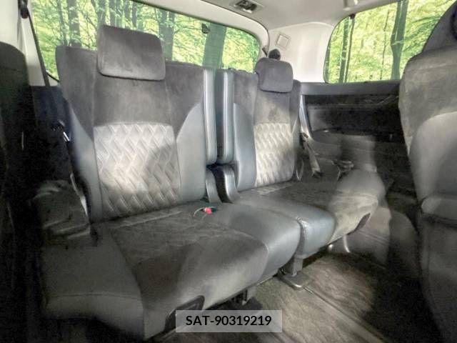 Toyota VELLFIRE 2017-10 369693-10