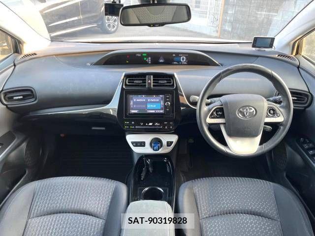 Toyota PRIUS 2017-11 322300-1
