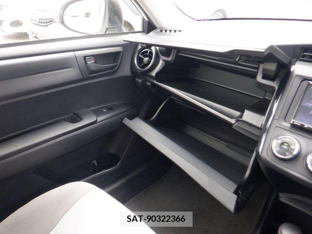 Toyota COROLLA AXIO 2017-09 203842-5