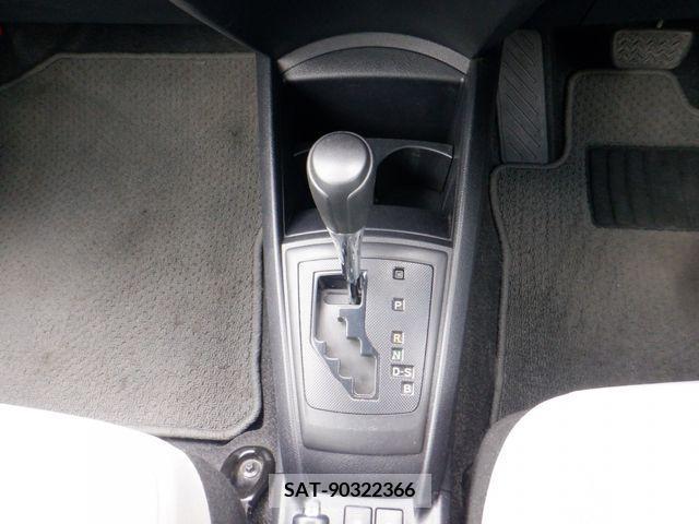Toyota COROLLA AXIO 2017-09 203842-6