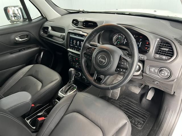 Jeep RENEGADE 2022-06 24387-1
