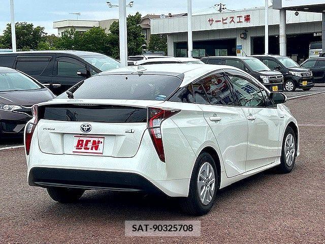 Toyota PRIUS 2016-12 282760-2