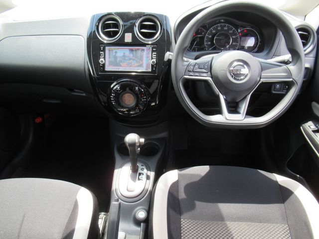 Nissan NOTE 2017-04 8066-3