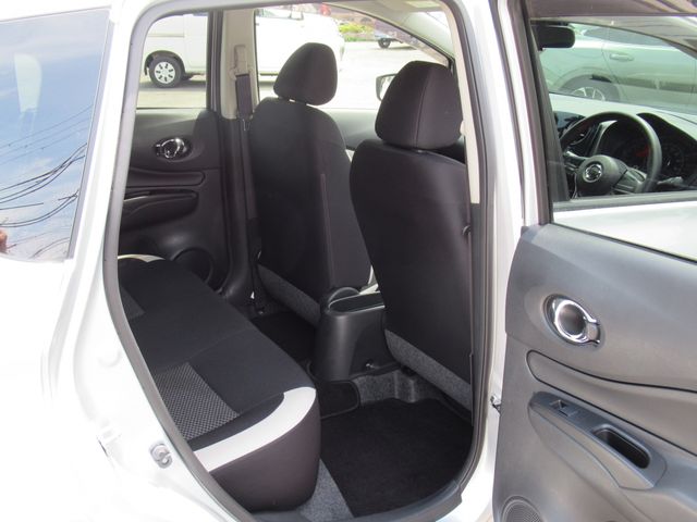 Nissan NOTE 2017-04 8066-5