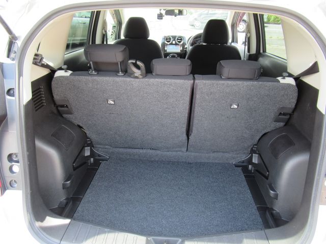 Nissan NOTE 2017-04 8066-7