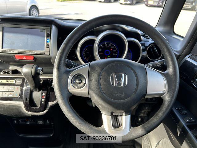 Honda N BOX CUSTOM 2017-01 306706-11