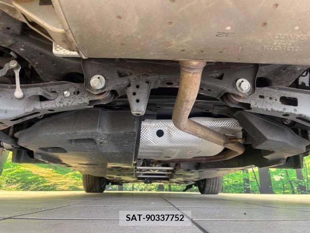 Toyota C-HR 2017-10 323016-19