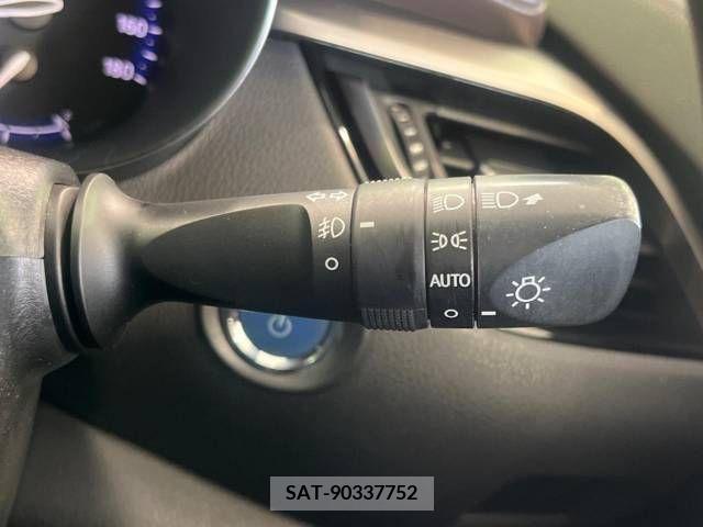 Toyota C-HR 2017-10 323016-6