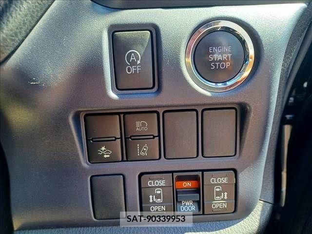 Toyota VOXY 2016-03 370325-10