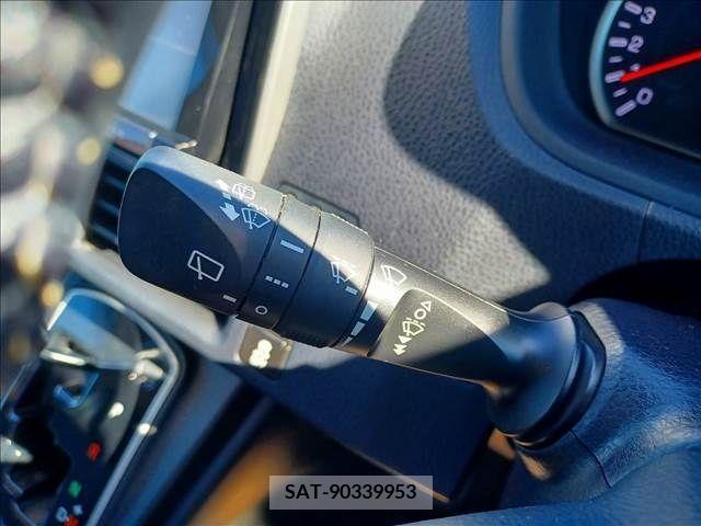 Toyota VOXY 2016-03 370325-19