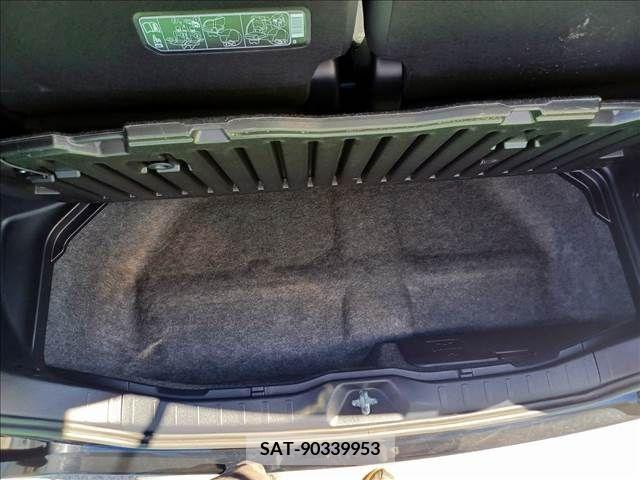 Toyota VOXY 2016-03 370325-29