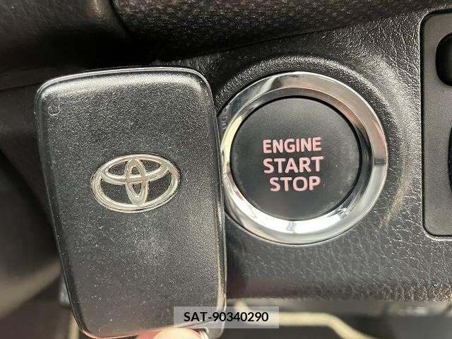 Toyota VITZ 2017-01 220599-5