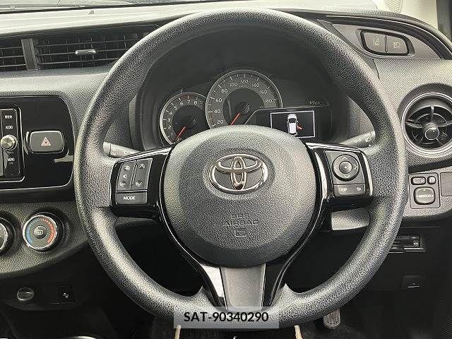 Toyota VITZ 2017-01 220599-14