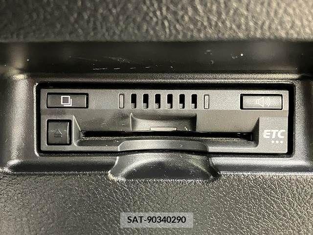 Toyota VITZ 2017-01 220599-6