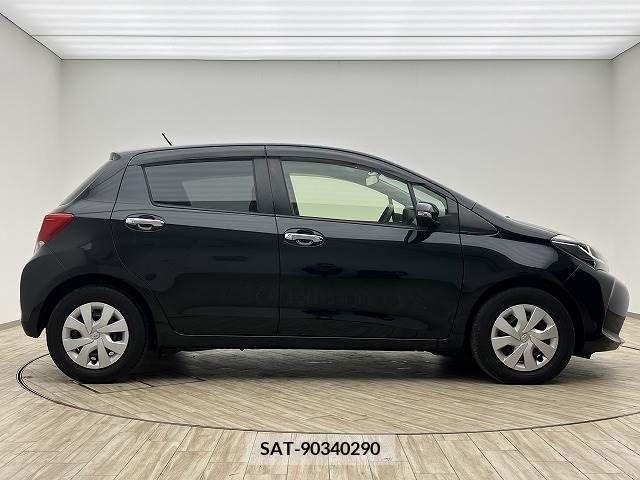 Toyota VITZ 2017-01 220599-18