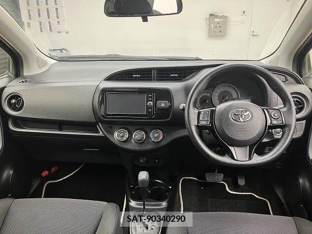 Toyota VITZ 2017-01 220599-1