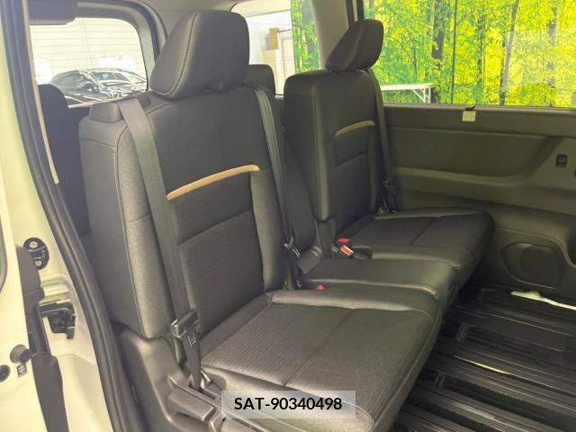 Nissan SERENA 2022-12 338549-8