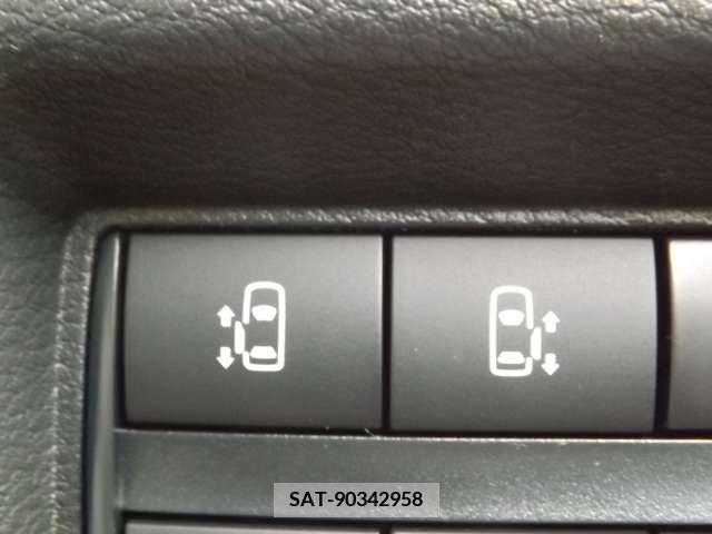 Mitsubishi DELICA MINI 2024-03 229548-7