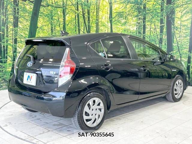 Toyota AQUA 2015-06 260650-17
