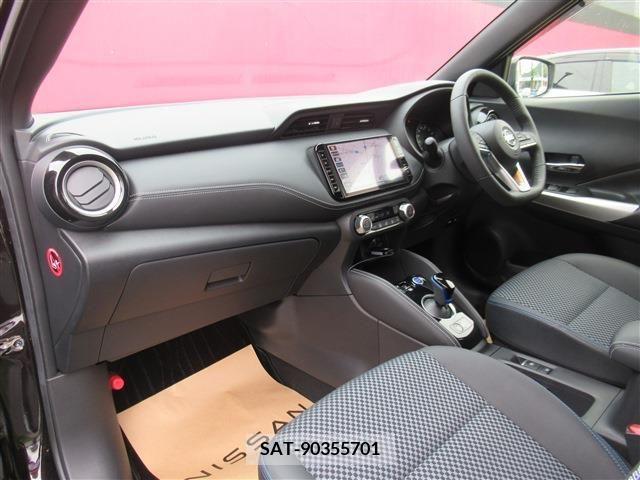 Nissan KICKS 2021-06 274437-5