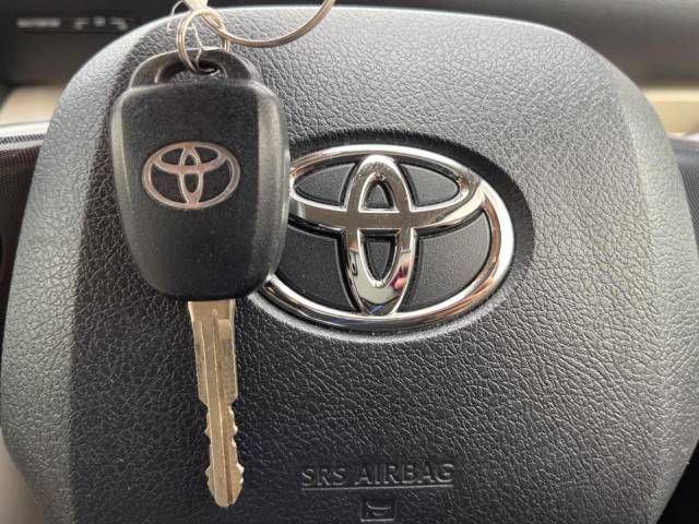 Toyota SIENTA 2019-11 23827-7