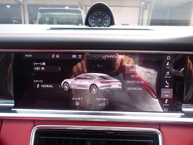 Porsche PANAMERA 2019-04 5925-10
