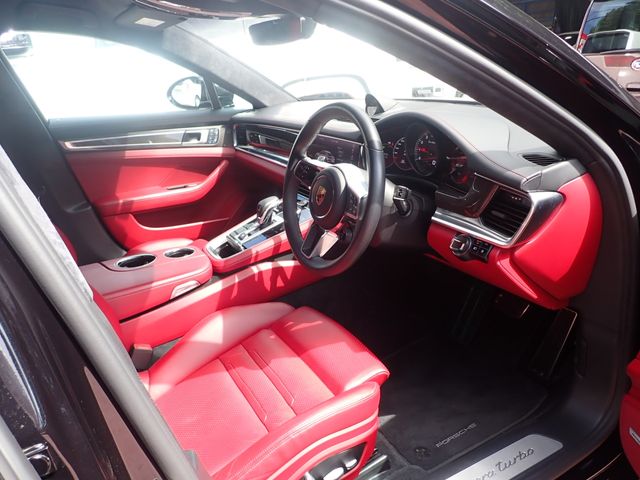 Porsche PANAMERA 2019-04 5925-5