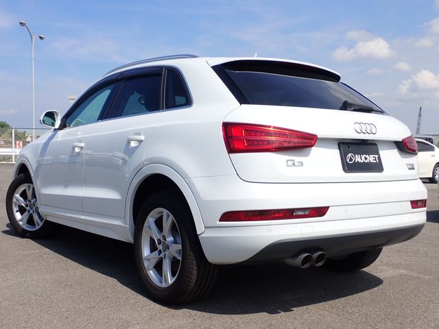 Audi Q3 2015-08 13193-2