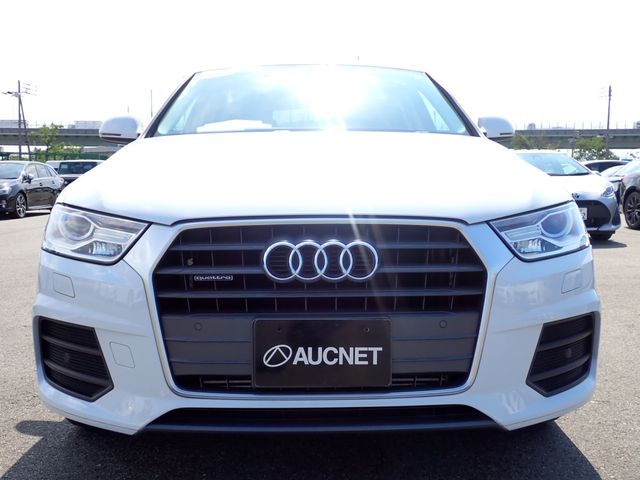 Audi Q3 2015-08 13193-5
